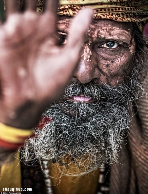 ӡVaranasiֲġʳʬ塱 Aghori