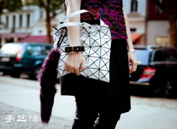 θBAO BAO ISSEY MIYAKE