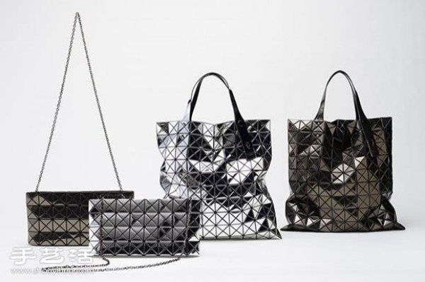 θBAO BAO ISSEY MIYAKE