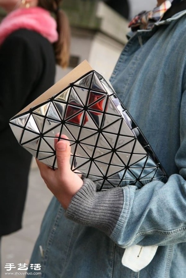 θBAO BAO ISSEY MIYAKE